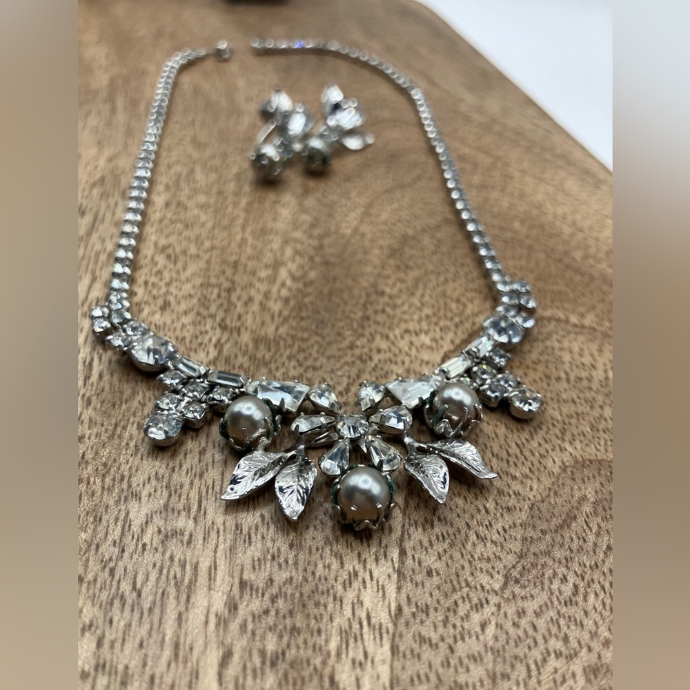 Elegant Silver 1950’s Lind- Gal rhinestone/ faux pearl Necklace and Earring Set